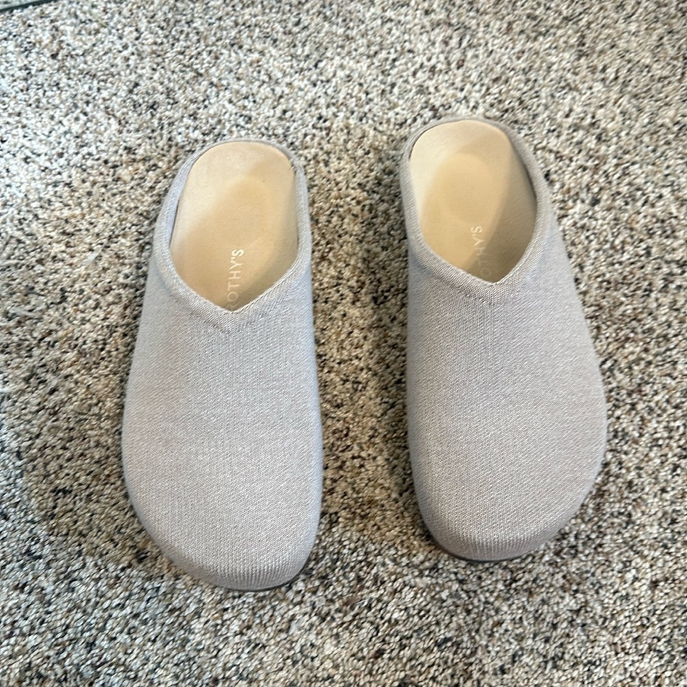 Rothy’s casual clog